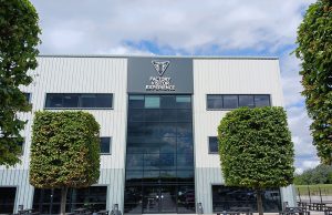 「バイクのニュース」掲載/トライアンフ・ファクトリー紀行 ずらりと並ぶ歴代モデルとその歴史に魅了される