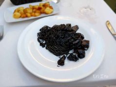 MotoGP取材紀行|水辺のイカスミパスタ