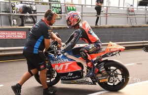 「バイクのニュース」掲載/【MotoGP第17戦オーストラリアGP】Moto2小椋藍選手、タイトル目前。不得手のフィリップアイランドでの4位に笑顔