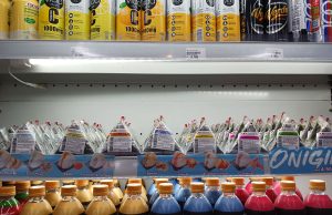 「バイクのニュース」」掲載/やっぱり便利! コンビニごはん! 滞在先のマレーシアとタイの陳列棚は?