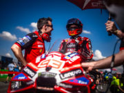 M.マルケスに何が起きたのか。縁石ヒットとリタイアの状況|MotoGP開幕戦タイGP日曜日